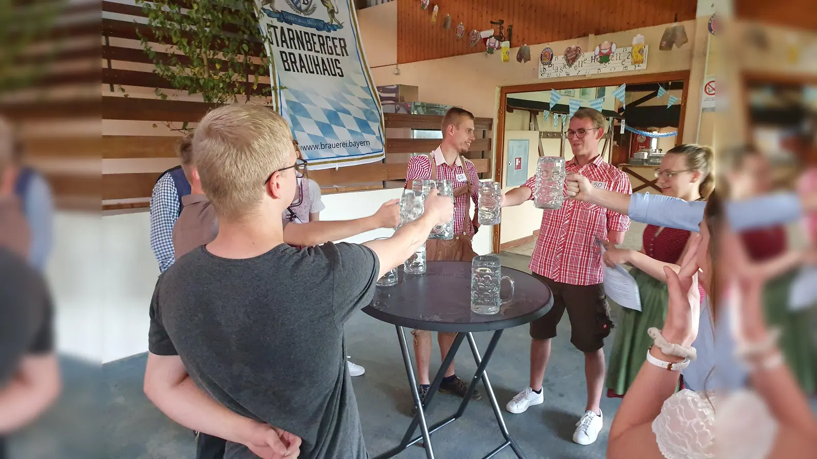 Für das Maßkrug-Stemmen war Armkraft gefragt. (Foto: Barbara Siebrecht)