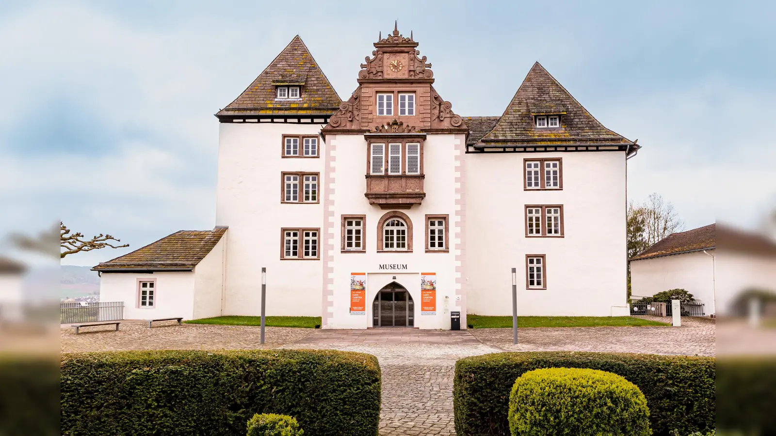 Während des Wettbewerbs reisen ausgewählte Teilnehmer*innen zu besonderen Konzertorten – wie dem Museum Schloss Fürstenberg. (Foto: Claudia Warneke)